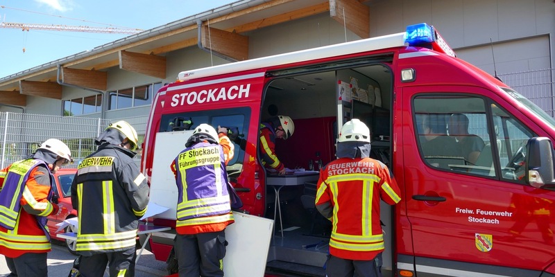 FW Stockach: Brand einer Lagerhalle - Foto: presseportal.de