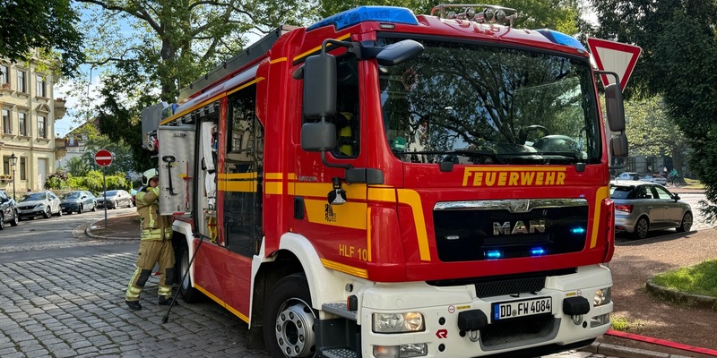FW Dresden: Feuerwehr findet leblose Person bei Wohnungsbrand - Foto: presseportal.de