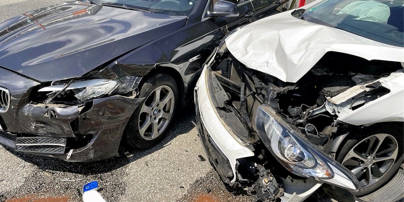 POL-PPWP: Ein Verletzter, zweimal Totalschaden - Foto: presseportal.de