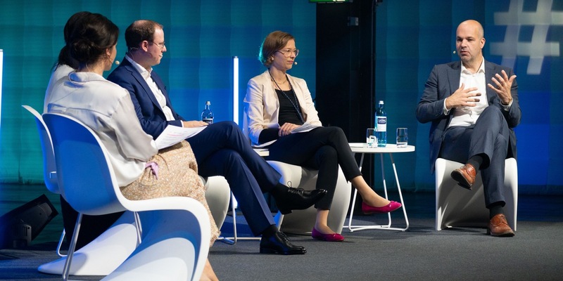 Entscheidende Jahre: Coface Kongress blickte auf den Wirtschaftsstandort Deutschland - Foto: presseportal.de
