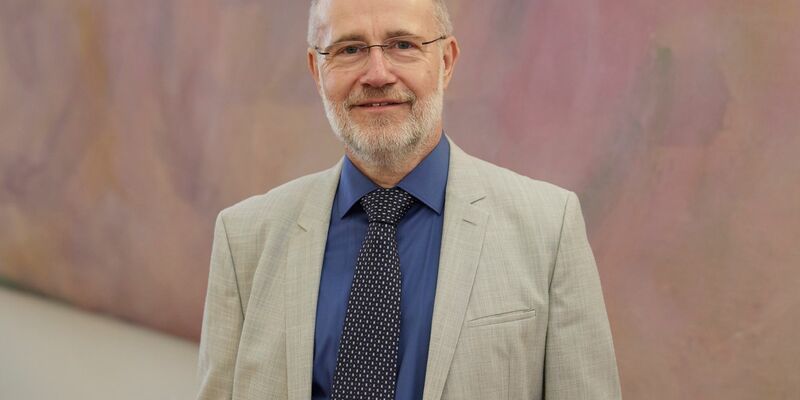 ZDF-Moderator Harald Lesch kämpft gegen Wissenschaftsfeindlichkeit. - Foto: Jörg Carstensen/dpa