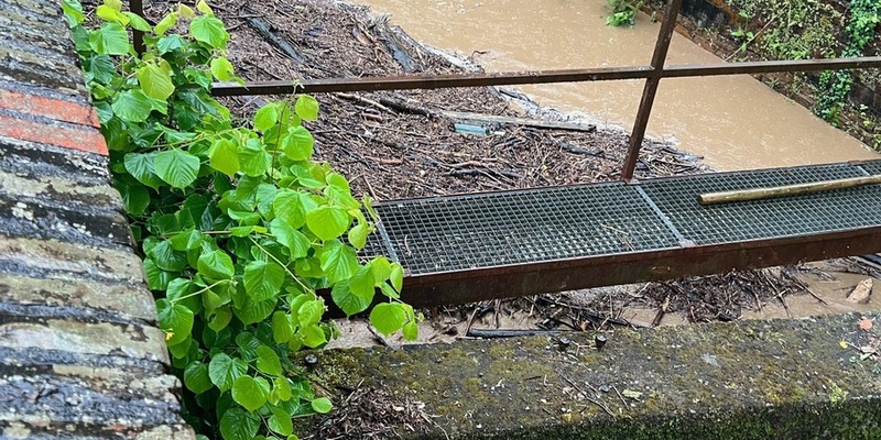 FW Ratingen: Einsatzreicher Tag für die Kräfte der Feuerwehr Ratingen - Unwetterfront sorgt für arbeitsreichen Nachmittag - Foto: presseportal.de