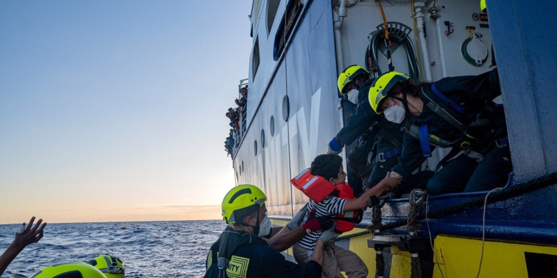 11 Kinder ertrinken jede Woche bei der Flucht übers Mittelmeer / SOS-Kinderdörfer und SOS Humanity retten gemeinsam Leben - Foto: presseportal.de