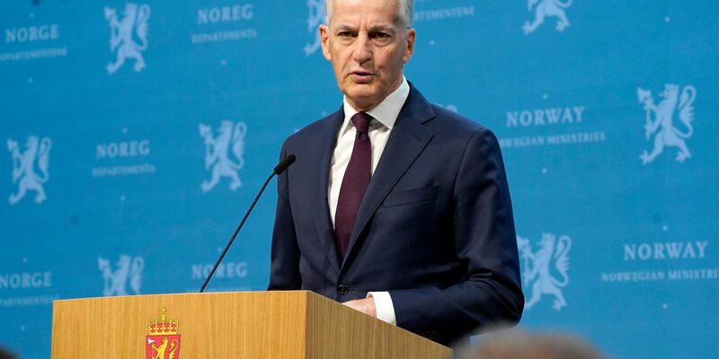Der norwegische Ministerpräsident Jonas Gahr Støre kündigt an, dass die Regierung Palästina als unabhängigen Staat anerkennen wird. - Foto: Erik Flaaris Johansen/NTB/dpa