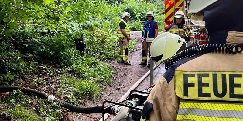 FW Rheurdt: Starkregenbilanz: Feuerwehr an mehreren Stellen unterstützend im Einsatz - Foto: presseportal.de
