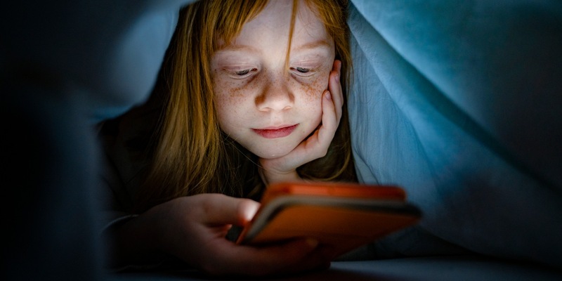 Generation Smartphone: Wie Kinder und Jugendliche ihre Gesundheit gefährden - Foto: presseportal.de