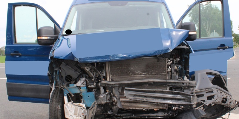 POL-MI: 66-Jähriger bei Zusammenstoß auf B 239 schwer verletzt - Foto: presseportal.de