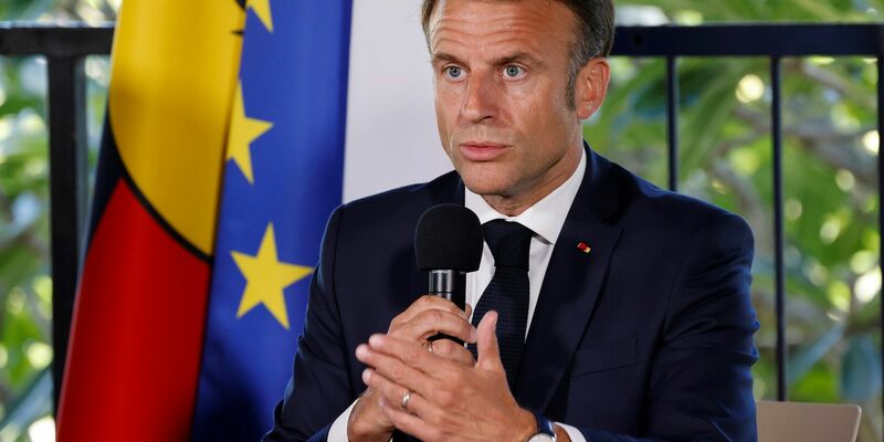 Präsident Macron hält vertrauliche Diskussionen zwischen Kiew und Washington für zielführender. - Foto: Ludovic Marin/AFP Pool via AP/dpa