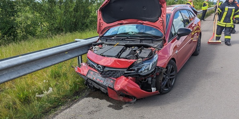 POL-STD: Zwei Unfälle auf der Autobahn A 26 - Straße über längere Zeit gesperrt, Einbrecher in Stader Grundschule - Foto: presseportal.de