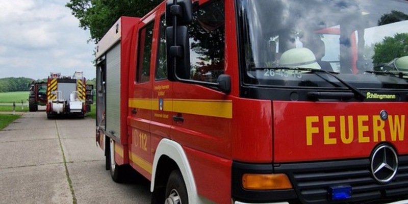 FFW Schiffdorf: Defekte Pool-Pumpe sorgt für Einsatz der Feuerwehr - Foto: presseportal.de