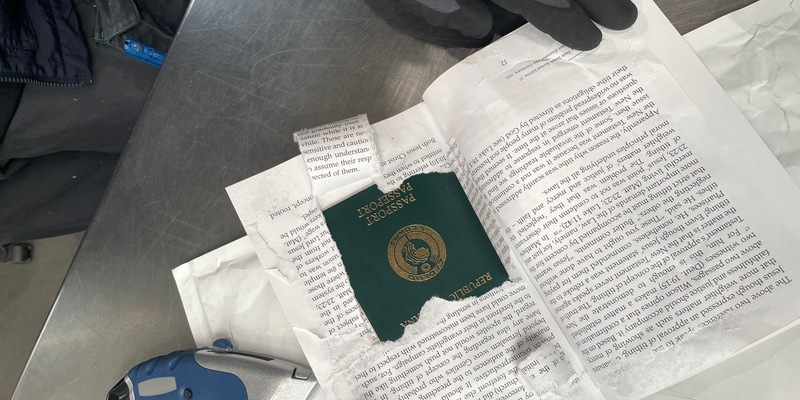 HZA-P: Zoll entdeckt Paketsendung mit Schmuggelpapieren / Originelle Tarnung aufgeflogen - Foto: presseportal.de