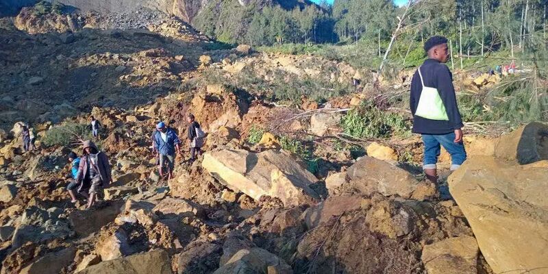 Bei einem Erdrutsch sind Berichten zufolge mehrere Dutzend Menschen in einem abgelegenen Dorf im Norden Papua-Neuguineas gestorben. - Foto: Ninga Role/NINGA ROLE/AAP Image/dpa