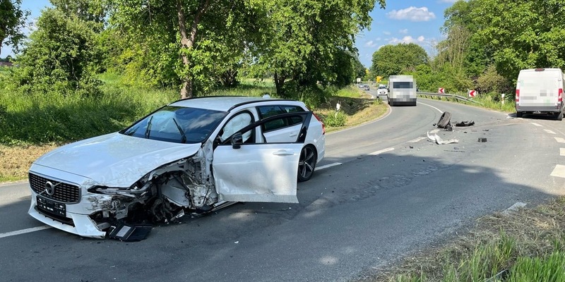 POL-COE: Havixbeck, Masbeck/ Autos zusammengestoßen - Foto: presseportal.de