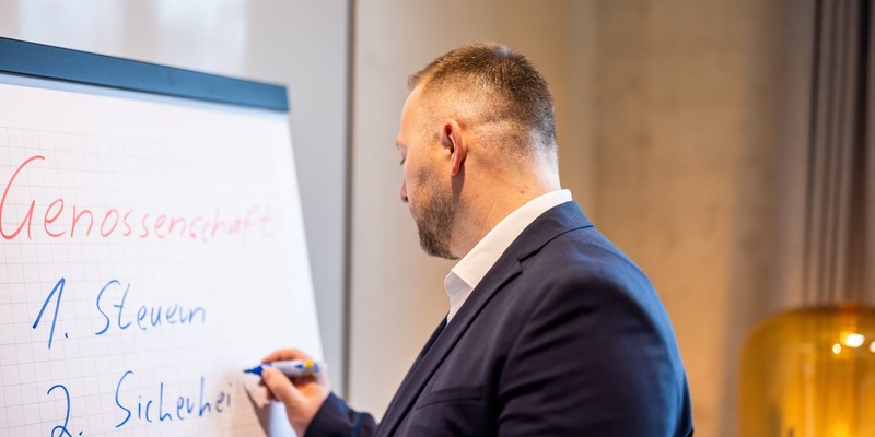 Björn Erhard: Die Rechtsform der eingetragenen Genossenschaft für Apotheken - Foto: presseportal.de