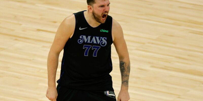 Luka Doncic führte die Dallas Mavericks erneut zum Sieg. - Foto: Bruce Kluckhohn/AP/dpa