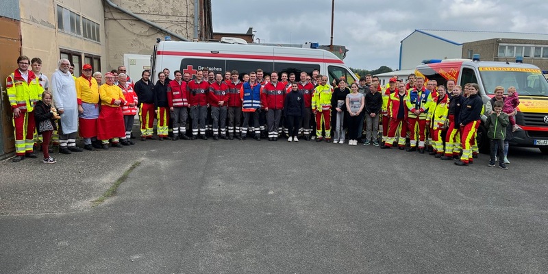 FW-MG: Mönchengladbacher Hilfsorganisationen und Feuerwehr üben den Aufbau einer Betreuungsplatz-Bereitschaft 500 NRW - Foto: presseportal.de