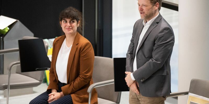 Erlitt laut Polizei leichte Verletzungen an den Armen: Marie Kollenrott (Archivbild). - Foto: Julian Stratenschulte/dpa