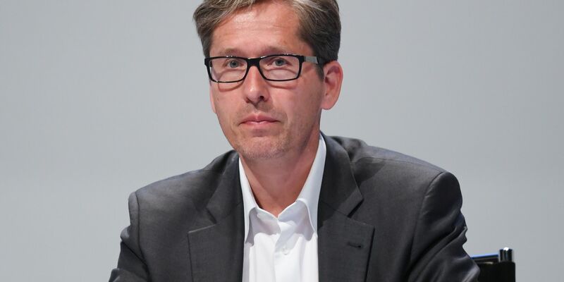 Sechs Jahre lang war Frank Strauß Vorstandschef der Postbank. - Foto: Arne Dedert/dpa