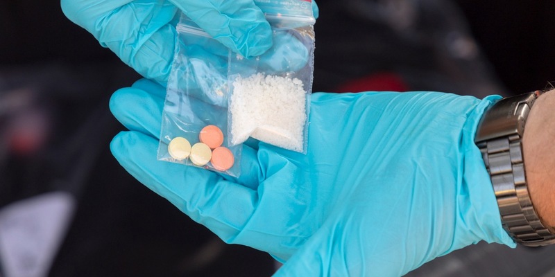 HZA-LA: Ausfuhrschmuggel im Postverkehr aufgedeckt Kontrolleinheiten des Hauptzollamts Landshut finden Drogen - Foto: presseportal.de