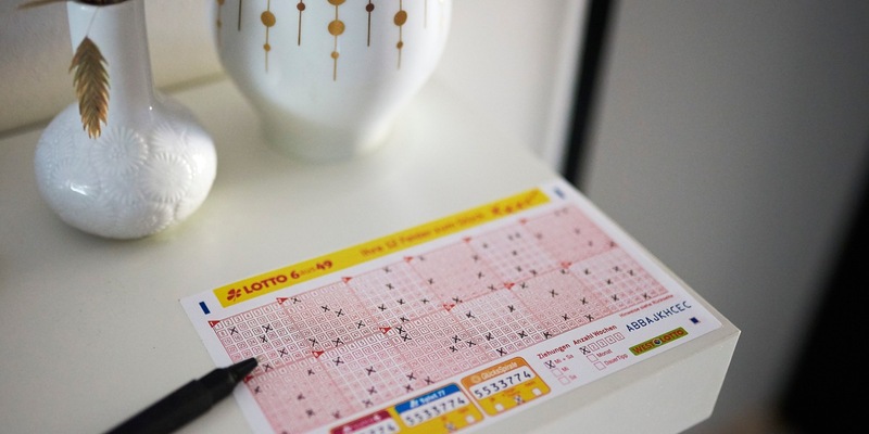 LOTTO 6aus49: zwei Treffer in NRW / WestLotto-Kunden haben in den beiden obersten Gewinnklassen abgeräumt - Foto: presseportal.de