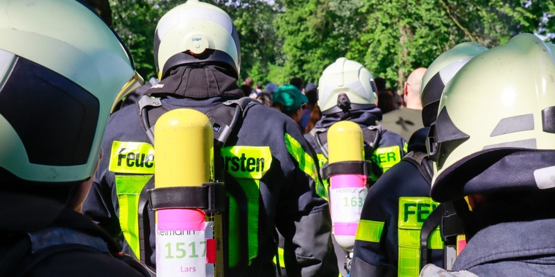 FW-Dorsten: Feuerwehr Dorsten unterstützt 2. Dorstener Brustkrebshilfe Sponsorenlauf - Foto: presseportal.de