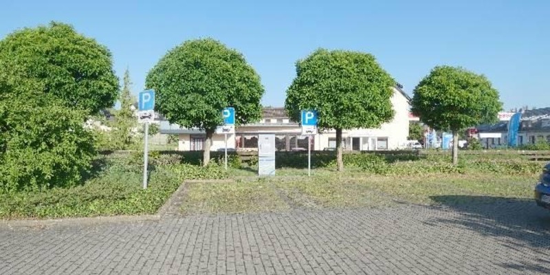 POL-HM: Zeugen nach Unfallflucht gesucht - E-Fahrzeug beschädigt - Foto: presseportal.de