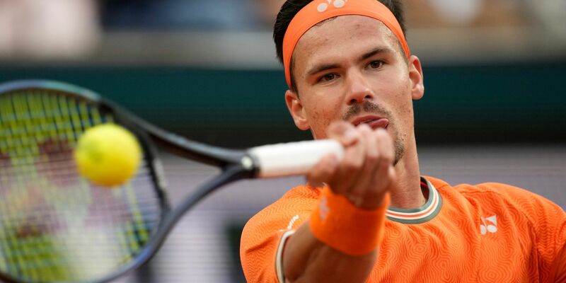 Daniel Altmaier ist bei den French Open an Stefanos Tsitsipas gescheitert. - Foto: Christophe Ena/AP/dpa