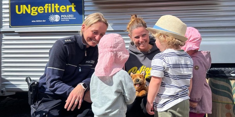 POL-UN: Werne - Erfolgreiche, tolle Gespräche mit Bürgerinnen und Bürgern bei einem Kaffee - Foto: presseportal.de