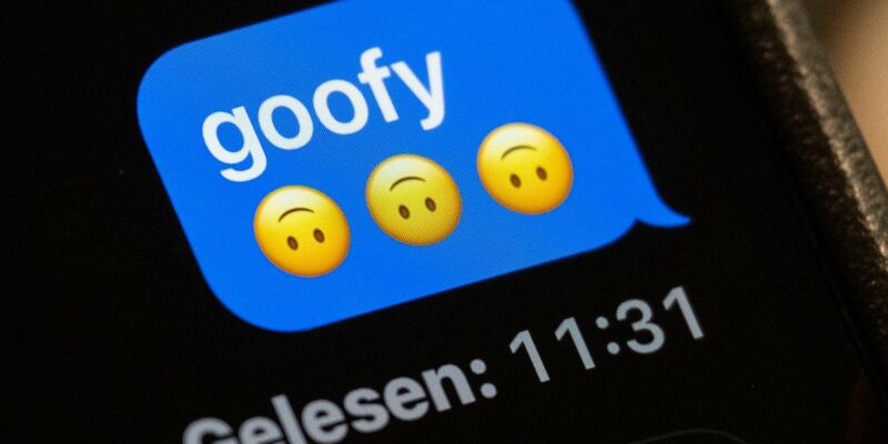 Der Begriff «goofy» (komisch, tollpatschig) war das «Jugendwort des Jahres 2023». - Foto: Sebastian Gollnow/dpa