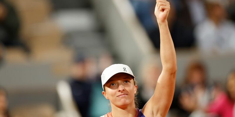 Iga Swiatek lieferte sich mit Naomi Osaka ein Duell auf Augenhöhe (Archivbild). - Foto: Jean-Francois Badias/AP