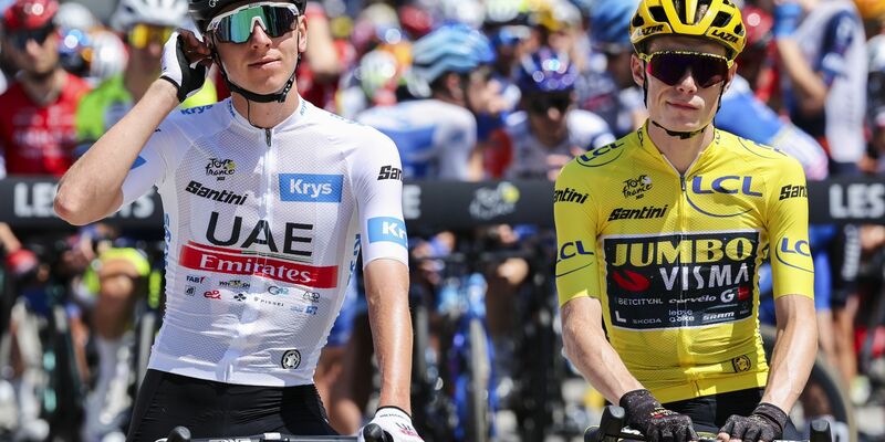 Tadej Pogacar (l) ist der große Favorit für die Tour de France. Ob Titelverteidiger Jonas Vingegaard (r) bei der Frankreich-Rundfahrt am Start ist, steht noch nicht fest. - Foto: David Pintens/Belga/dpa
