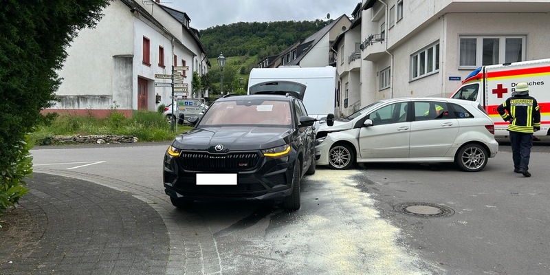 POL-PDTR: Verkehrsunfall führt zu mehreren Personenschäden - Foto: presseportal.de