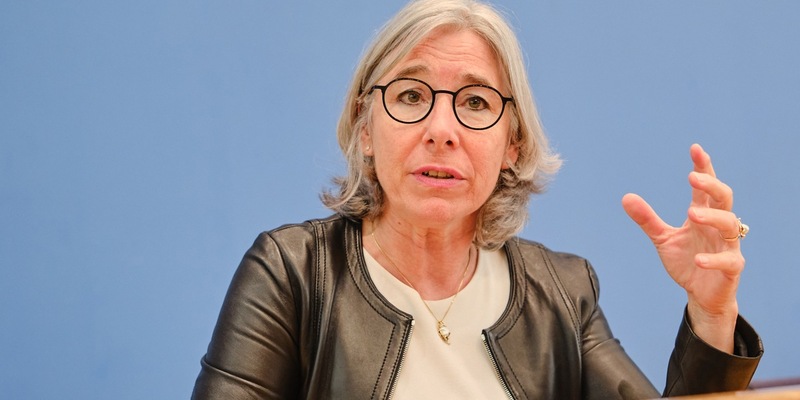 Einladung: Pressekonferenz Apotheken unter Druck - ABDA und Adexa warnen vor Leistungskürzungen - Foto: presseportal.de