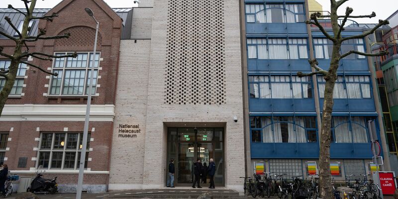 Das Holocaust Museum in Amsterdam. - Foto: Peter Dejong/AP/dpa