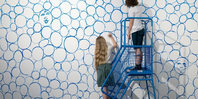 Die Kinderbiennale in Dresden lädt zum Mitmachen ein. - Foto: Sebastian Kahnert/dpa