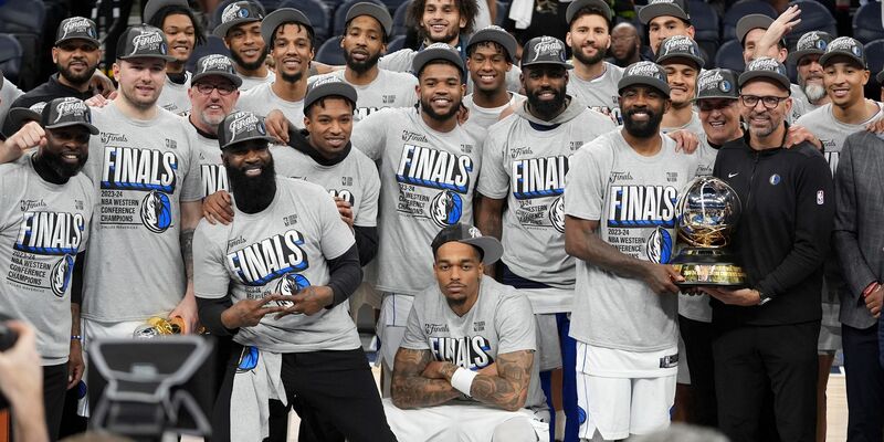 Die Dallas Mavericks feiern den Einzug in die  NBA-Finals. - Foto: Abbie Parr/AP