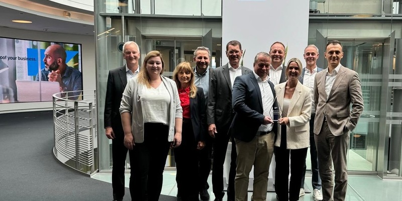 SAP zeichnet BearingPoint als Partner des Jahres 2024 für die Process und Life Sciences Industrie aus - Foto: presseportal.de
