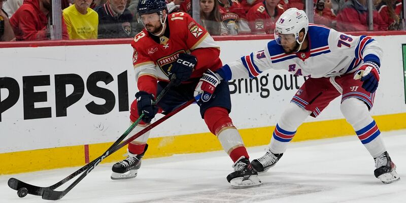 Ein Schritt weiter: Sam Reinhart (l.) gewinnt mit den Florida Panthers die Eastern Conference. - Foto: Lynne Sladky/AP/dpa