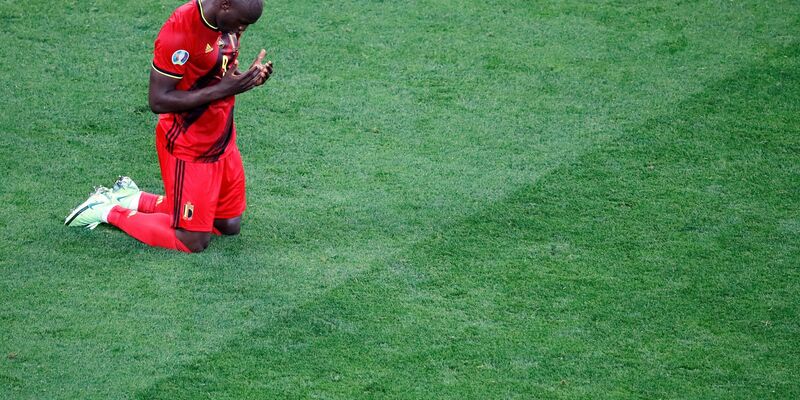 Romelu Lukaku (Belgien) feiert das 3:0 gegen Russland. - Foto: Anton Vaganov/Reuters Pool/AP/dpa