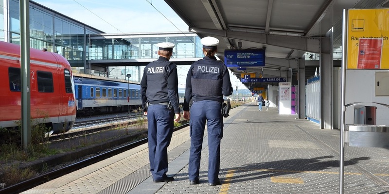 Bundespolizeidirektion München: Nächtliche Schlägerei am Hauptbahnhof Regensburg - Foto: presseportal.de