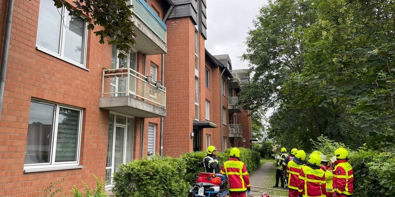 FW Bergheim: Feuerwehr löscht Küchenbrand in Bergheim Person sollte in Wohnung vermisst sein - Foto: presseportal.de