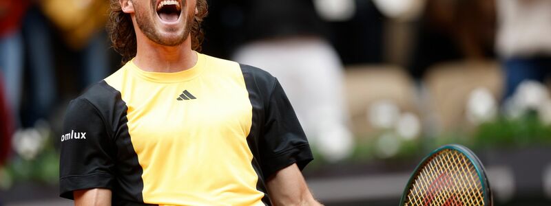 Stefanos Tsitsipas trat einen Tag vor seinem Viertelfinalmatch gegen Carlos Alcaraz noch mit seinem Bruder im Doppel an. - Foto: Jean-Francois Badias/AP/dpa