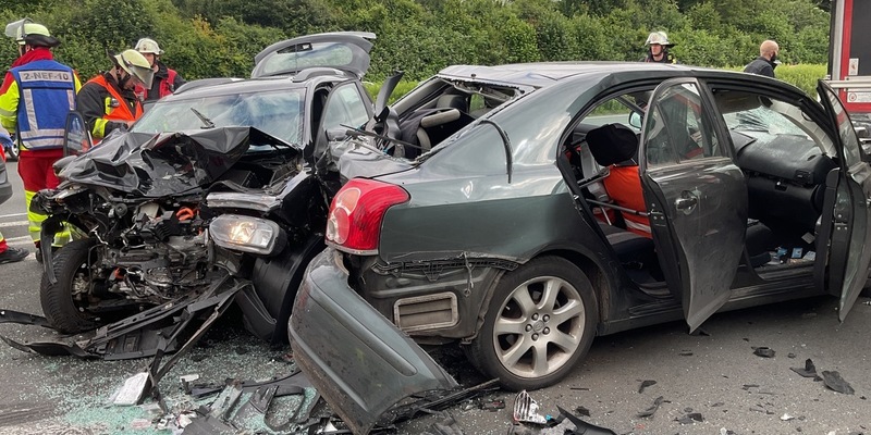 FW-DO: Verkehrsunfall auf der A45 mit drei Fahrzeugen und vier Verletzten - Foto: presseportal.de
