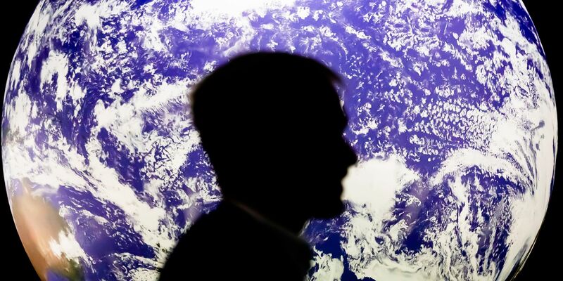 Einem Report zufolge darf der Mensch ungefähr nur noch 200 Milliarden Tonnen CO2 produzieren, bevor eine globale Erwärmung auf 1,5 Grad erreicht werde. - Foto: Christoph Soeder/dpa