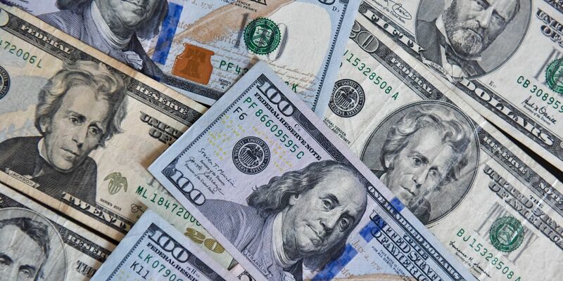 Nach Angaben des «World Wealth Reports» steigt die Zahl der Mitglieder im Club der Dollar-Millionäre weltweit. - Foto: Sheldon Cooper/SOPA Images via ZUMA Press Wire/dpa