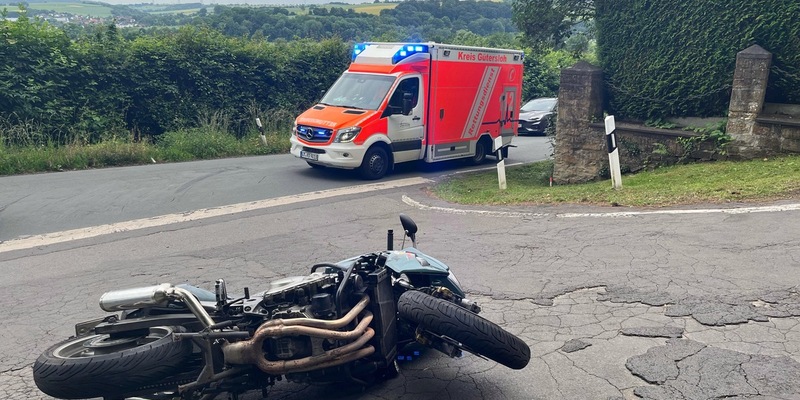 POL-HF: Motorradfahrer nach Unfall verletzt- Sturz beim Abbiegen - Foto: presseportal.de