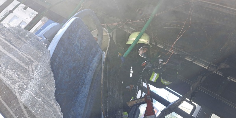 FW-M: Bus in Flammen (Schwanthalerhöhe) Mittwoch, 5. Juni 2024, 08.48 Uhr Landsberger Straße - Foto: presseportal.de