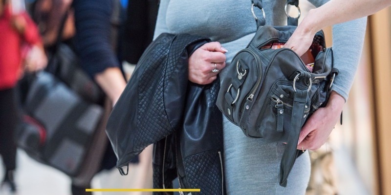 BPOL-HB: Zivilfahnder der Bundespolizei sorgen für große Freude nach Taschendiebstahl - Foto: presseportal.de