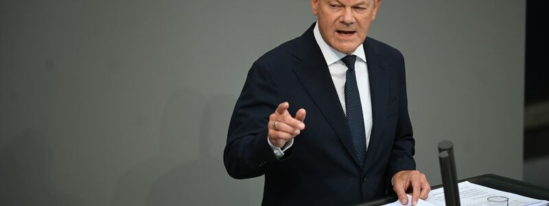 «Wer Terrorismus verherrlicht wendet sich gegen alle unsere Werte und gehört auch abgeschoben»: Olaf Scholz. - Foto: Sabina Crisan/dpa