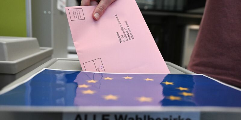 Ein vorläufiges Ergebnis für Deutschland bei der bevorstehenden Europawahl soll bereits am frühen Montagmorgen nach der Wahl am 09. Juni veröffentlicht werden. Das endgültige Ergebnis wird am 3. Juli bekanntgegeben. - Foto: Bernd Weißbrod/dpa